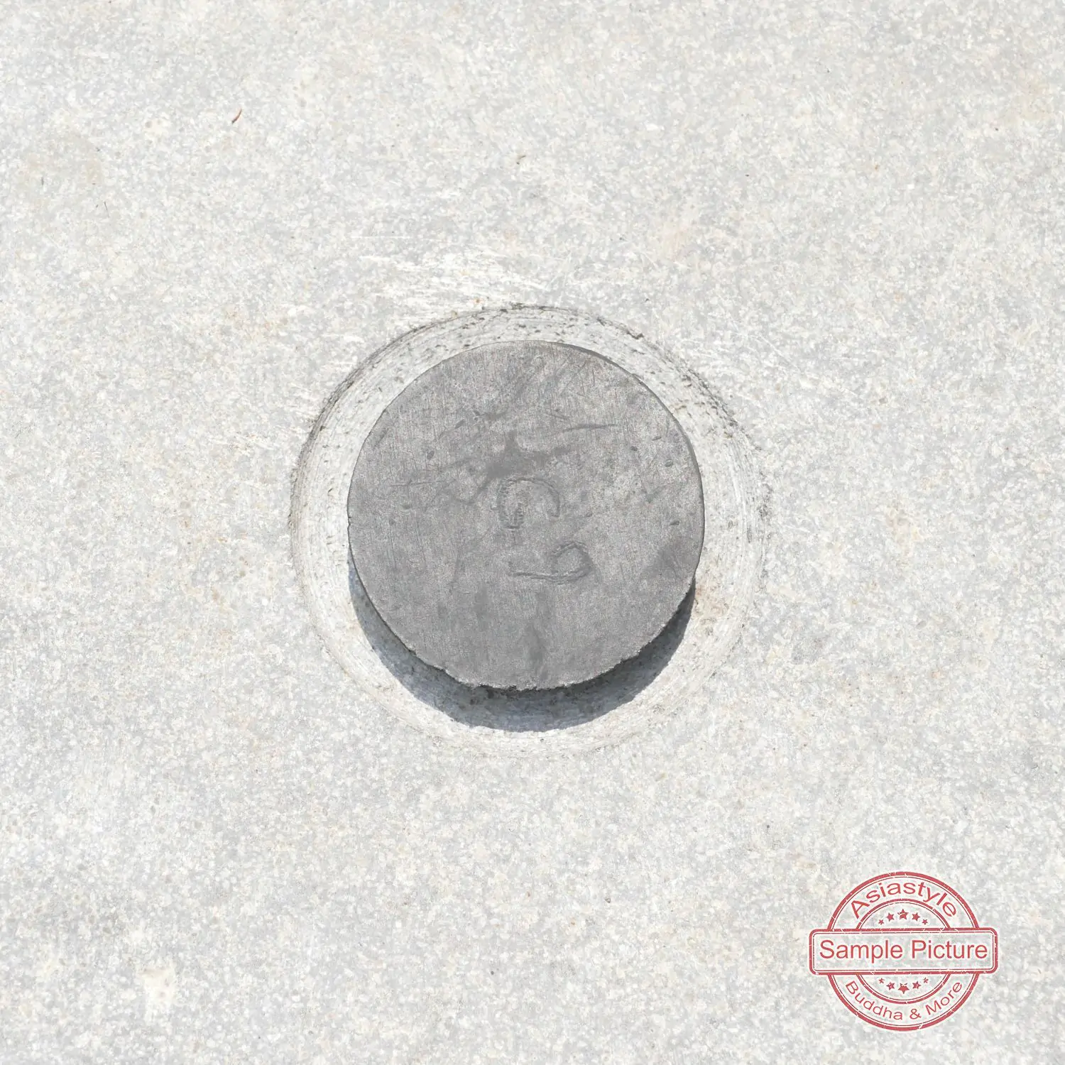  Product image 5 of the product “Riverstone bathtub, natural surface, polished inside. Dia approx 191-200cm Height 51-60cm ”